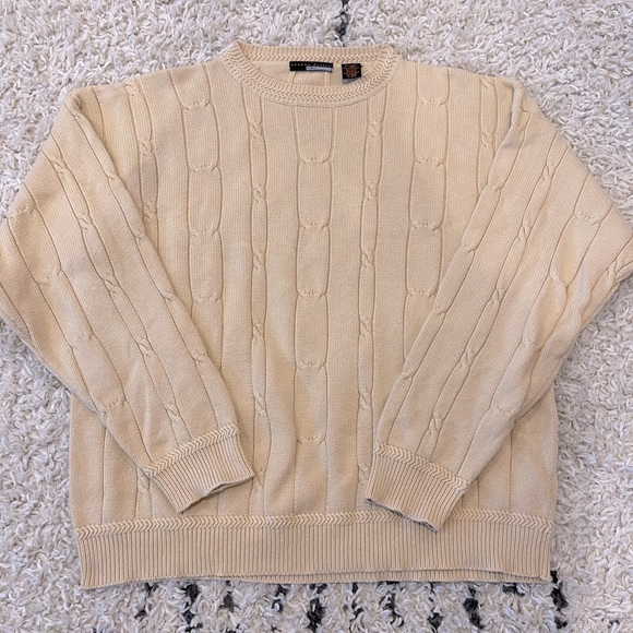 Men’s yellow sweater - Picture 1 of 2
